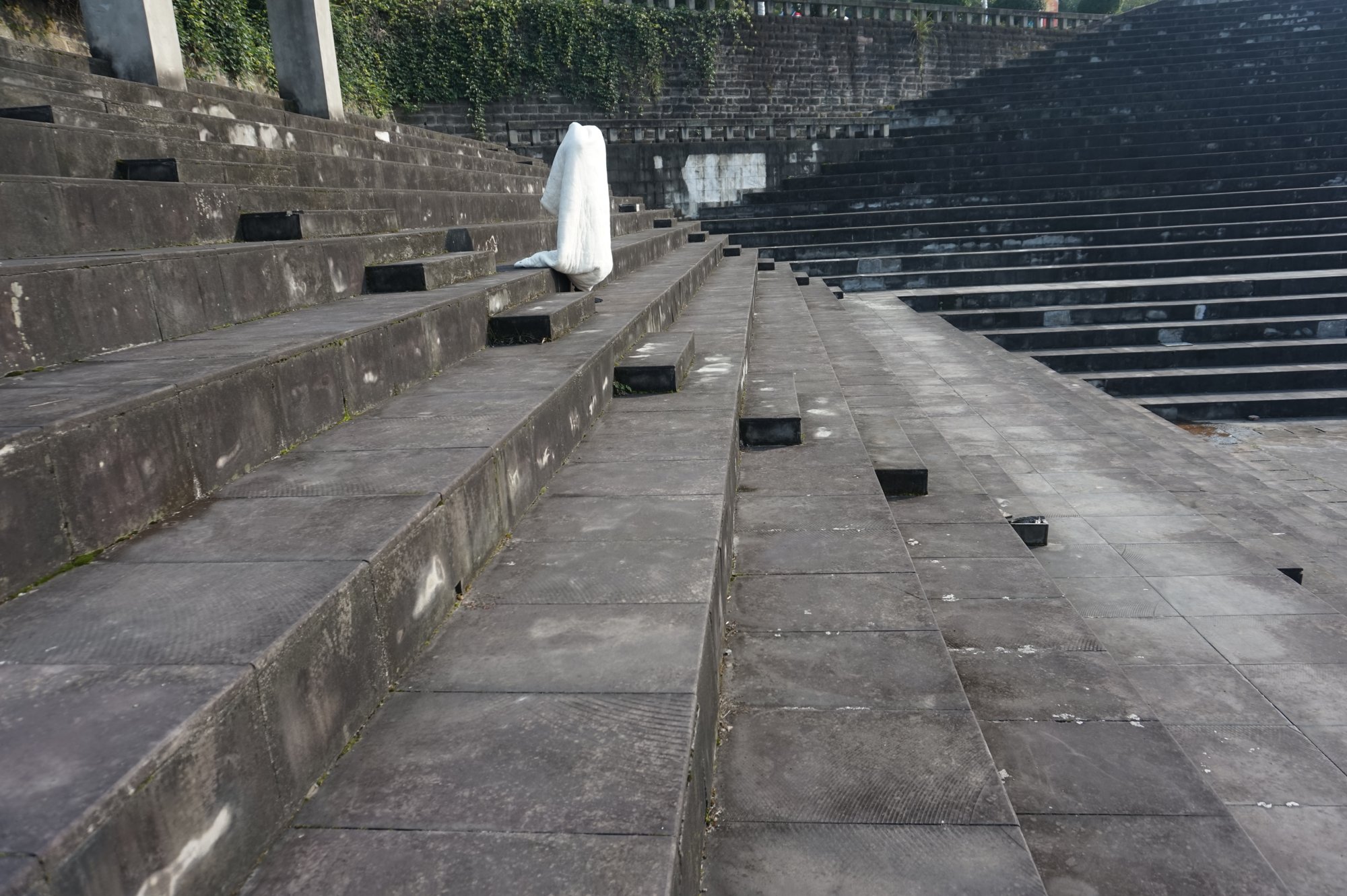 Untitled, 2017, Chengdu, performance by chuchu
