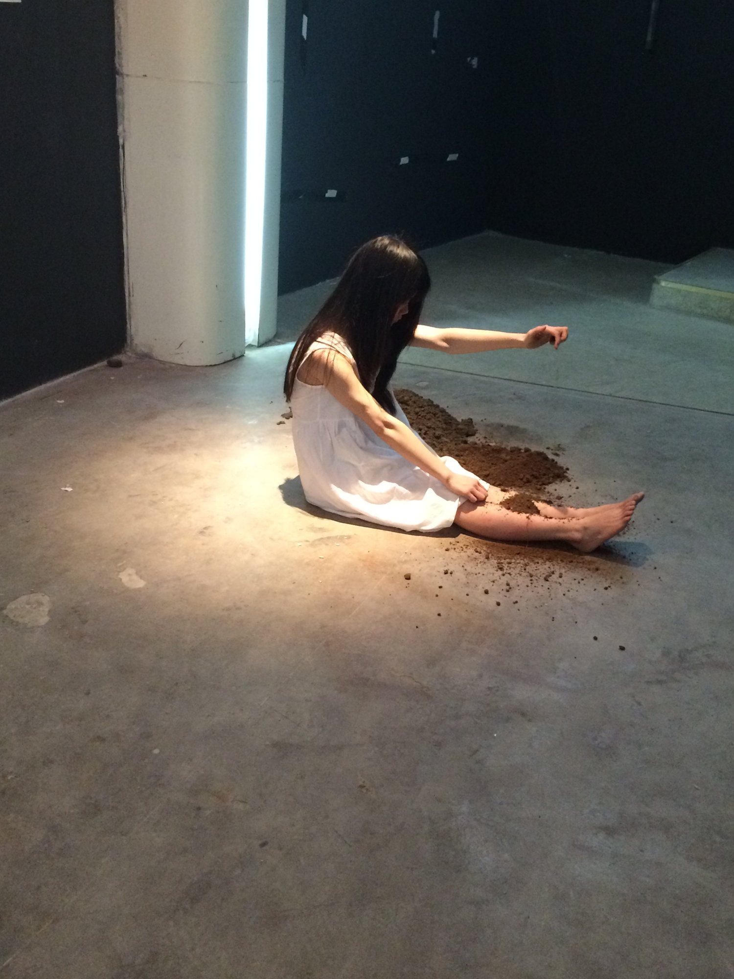 Untitled, 2016, Nanchong, performance by chuchu
